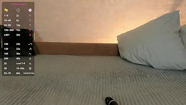 DelcieDegeorge live
