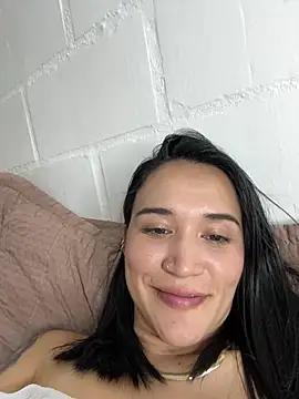 DaniRivers_ live