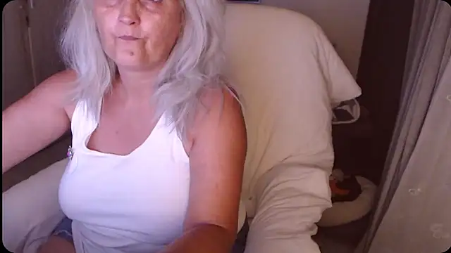 Divineblond live