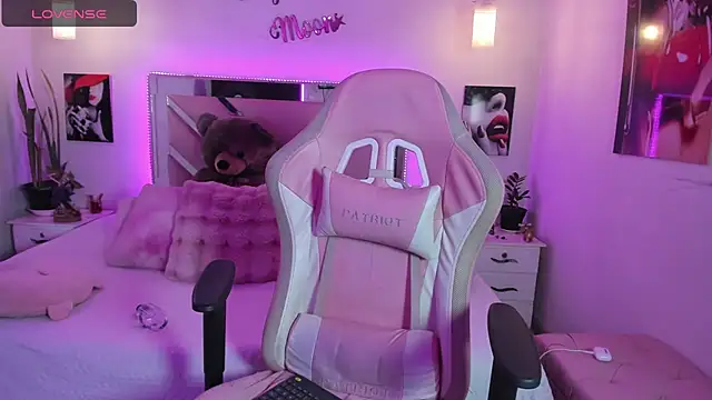 Karly_moon live