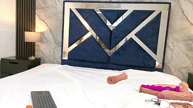 KarinaSimonz live