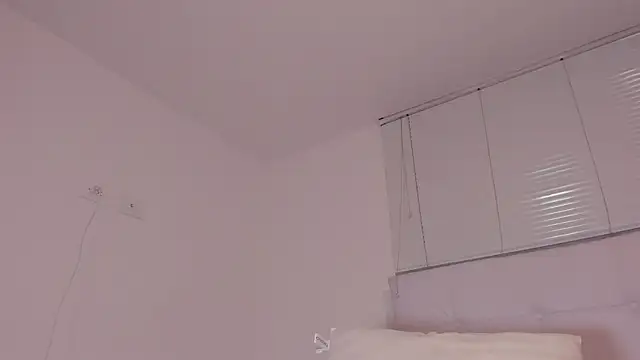 Emily_Rousess live
