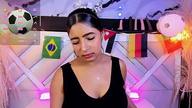 Zoe-Johnson_ live