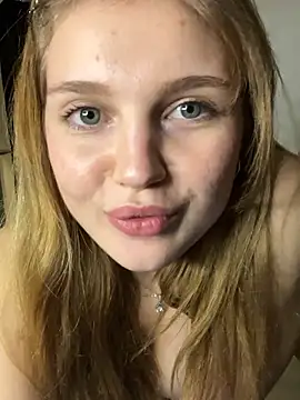 Emaline_Fane live