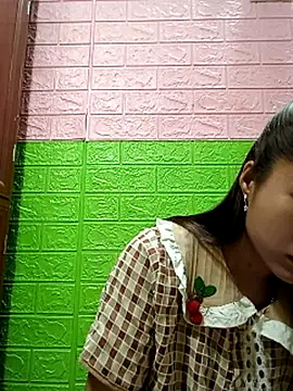 AmyLinee01 live