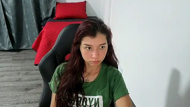 Skinny_queen_20 live