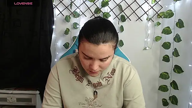 Nika_1_ live