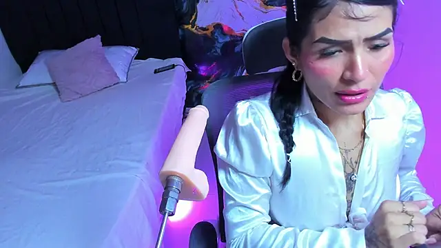 Alanna_Wild live