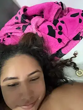CurlyGirl_1 live