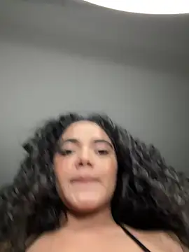 Curlyierr live