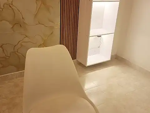 Alyana_Skinny live