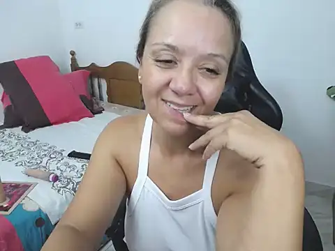 yeslluisa live