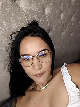 DaniRivers_ live