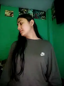 Nahiara_velez live