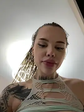 mc-Olivia live