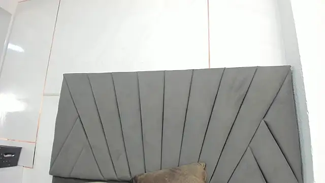 LesliePetit live