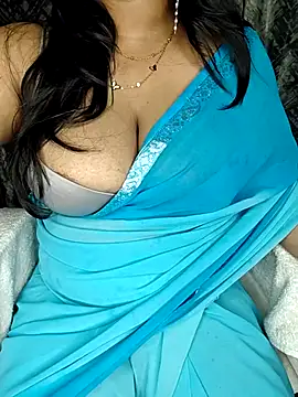 Curvy_Pooja live