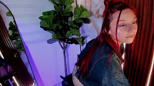 Nickie_reed_ live