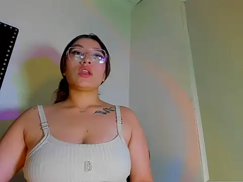AdharaRose_Rs live
