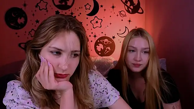 playful_sophie live