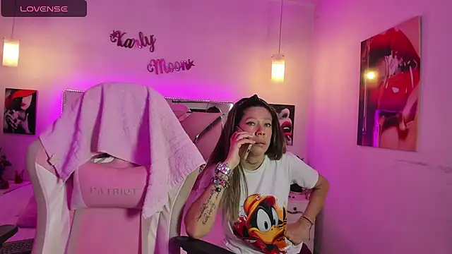 Karly_moon live