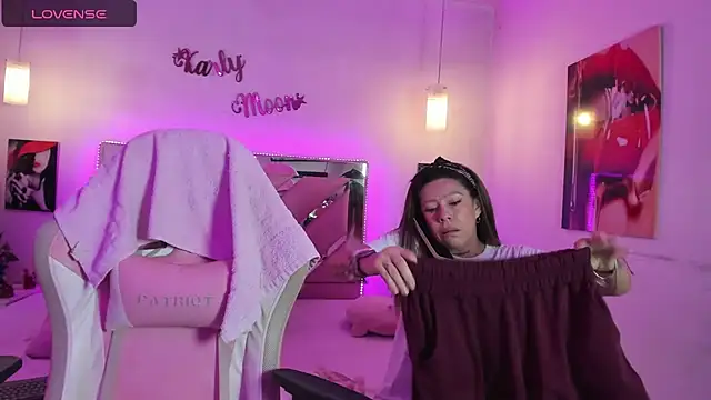 Karly_moon live