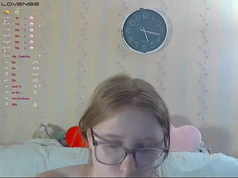 LustfulSarah live