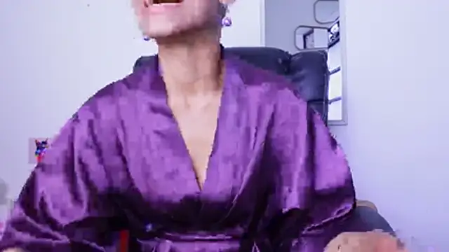 Aries_Mature live