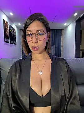 luvely_unique_ live