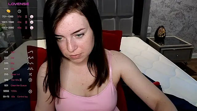 Victoriaa_Mills live