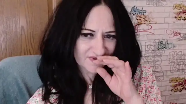 DebraMilf live