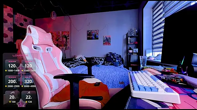 Lunaacyy live