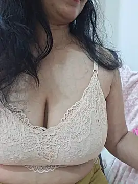 Jassi_Does live