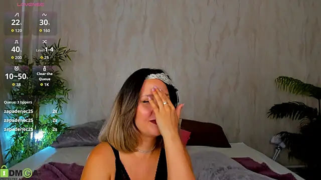 Nikki_Mi1k live
