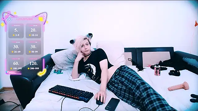 Littlepinkcat live