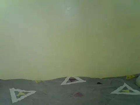 Pearl_petite live