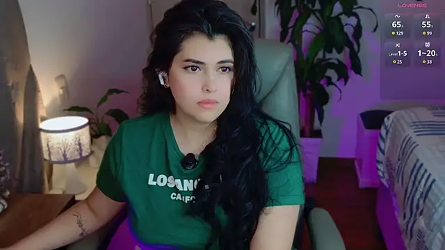 Nannicutee live
