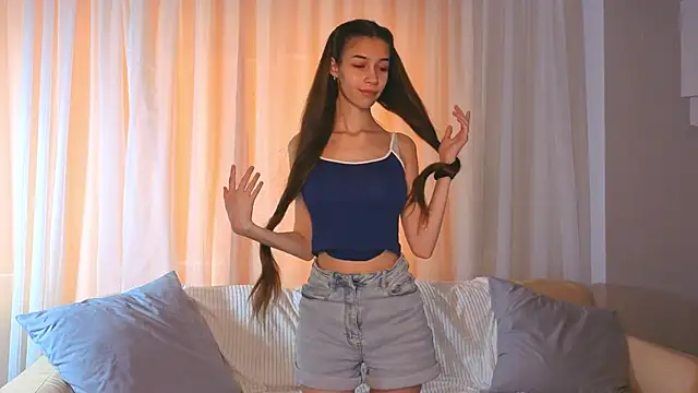 AliciaBrooks live