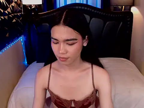 Christine_pretty live