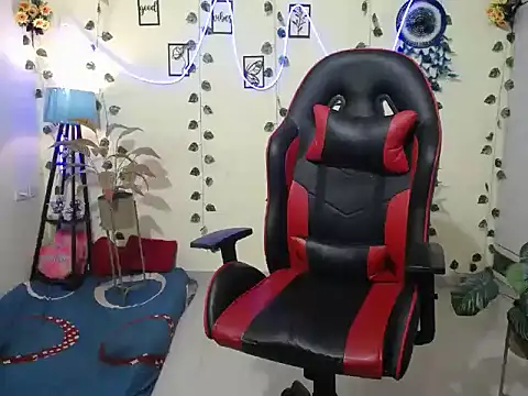 Sweet_Hazel69 live
