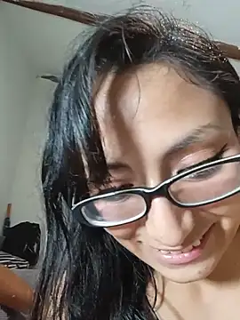 LucyCherry69 live
