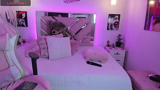 Karly_moon live