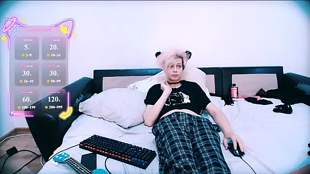 Littlepinkcat live