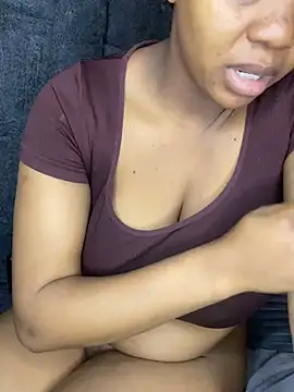 MilfBoobsxx live