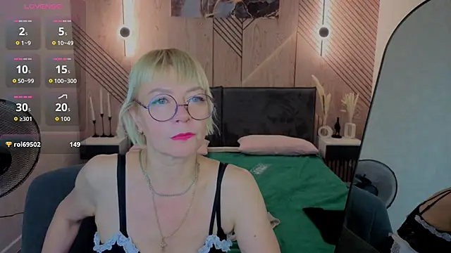Ann_Annise live