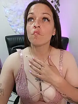 Isa_bluee live