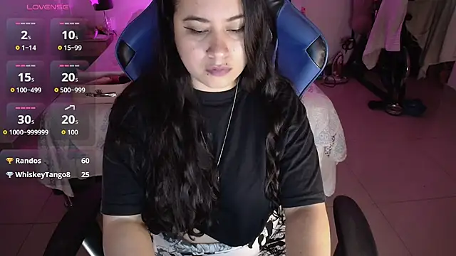 LauraHawkes live