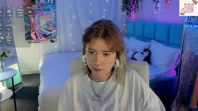 Elira_Vane live