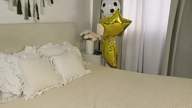 Cassie_Kelman live