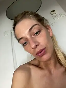 Bellalolahot live
